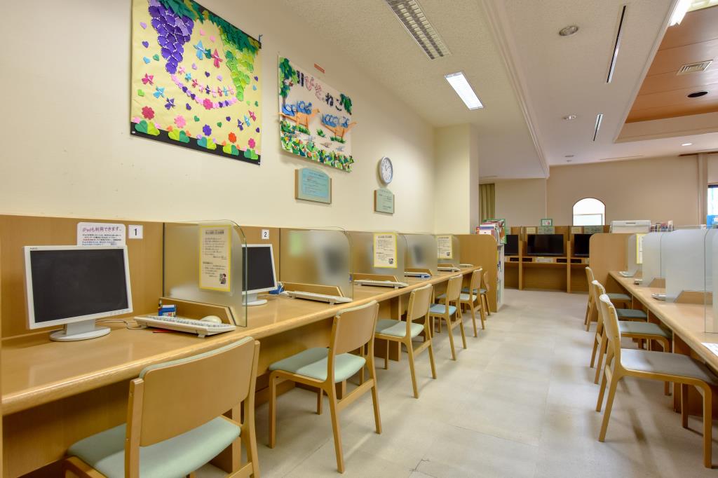 中央市立玉穂生涯学習館 中央市 図書館 多目的 ホール 3