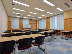 中央市立玉穂生涯学習館 中央市 図書館 多目的 ホール 5