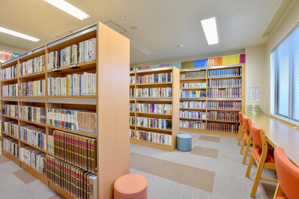 豊富図書館（分館） 中央市 文化施設 図書館 2