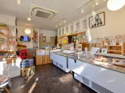 すみれ商店 富士吉田市 フード/ドリンク 2