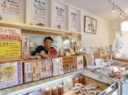 すみれ商店 富士吉田市 フード/ドリンク 4