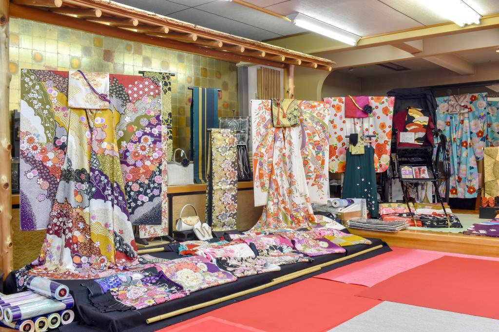 山京・じゅぱんぐ 富士川町 ファッション 4