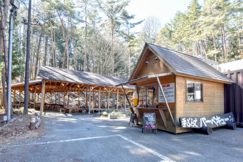 河口湖バーベキュー場 ハッピータイム 富士河口湖町 遊ぶ学ぶ 1