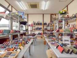 印伝の山本 甲府市 ショップ 3