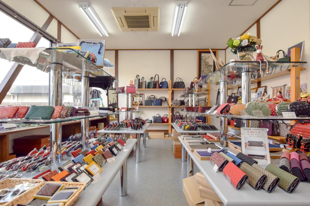 印伝の山本 甲府市 ショップ 3