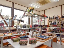 印伝の山本 甲府市 ショップ 2