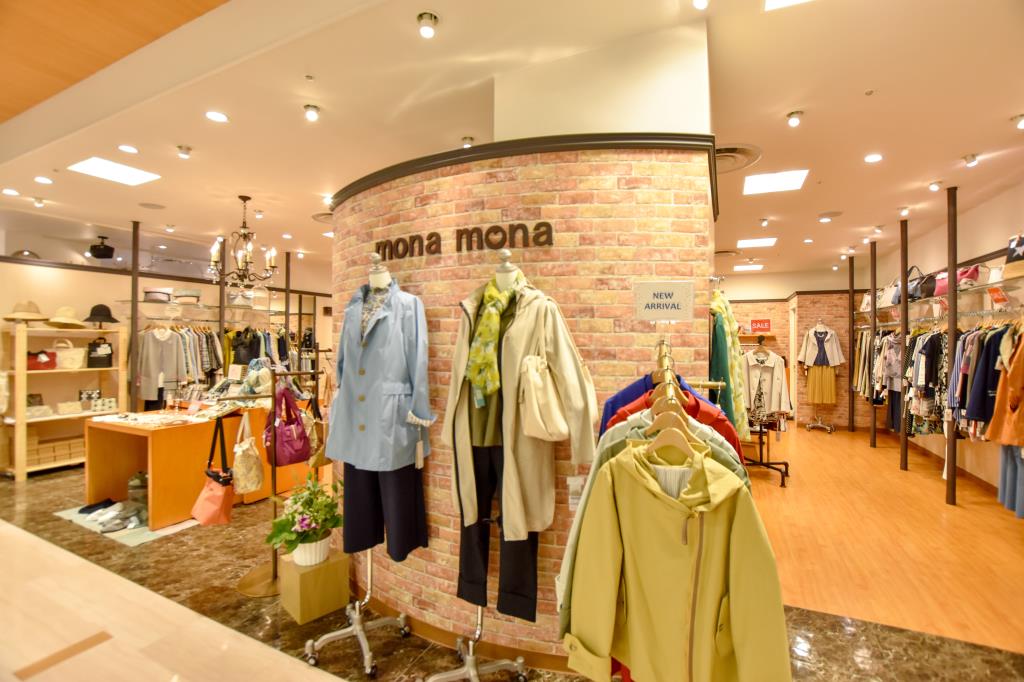 mona mona 富士河口湖町 ショップ 1