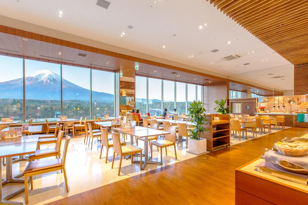 ハイランドリゾート ホテル&スパ内 リゾートダイニング フジヤマテラス 富士 吉田市 洋食 バイキング ビュッフェ 4