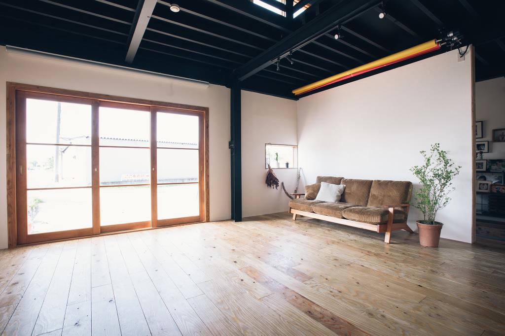 NIKKI graphica 甲府市 写真 2