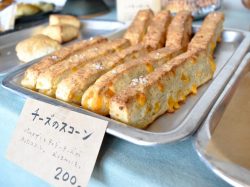 アデムク亭 富士川町 パン テイクアウト 2
