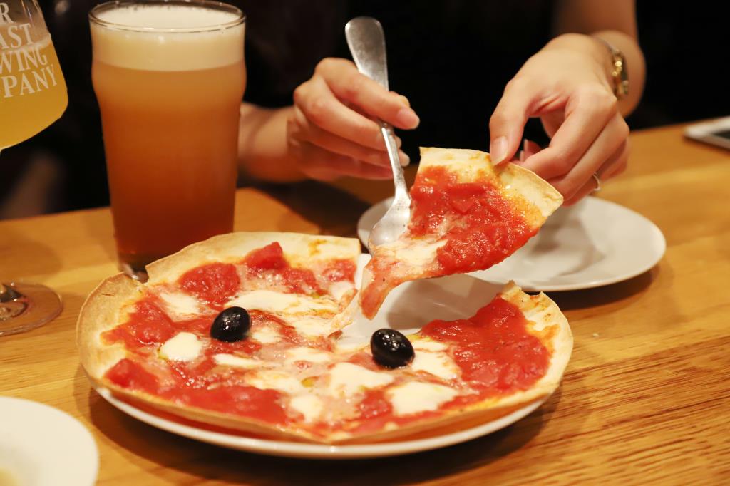 Four Hearts Cafe 甲府市 甲府駅 居酒屋 バー 2