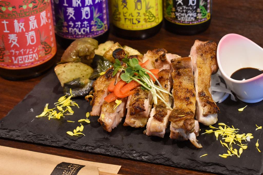 甲州炭火焼ダイニング河口湖 富士河口湖町 居酒屋 1