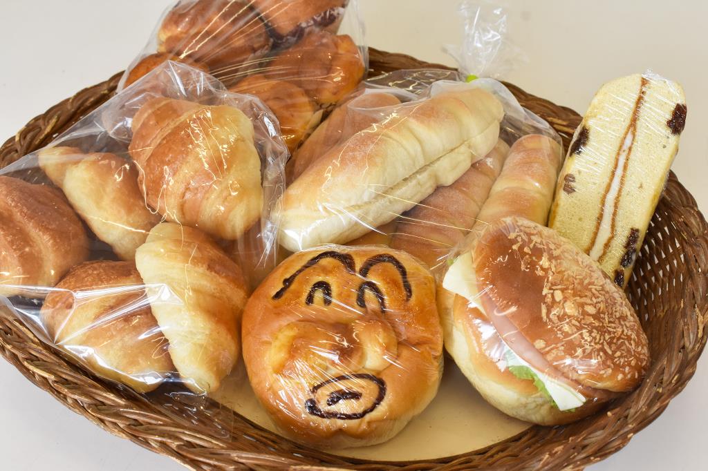 ニースベーカリー 忍野村 パン 1