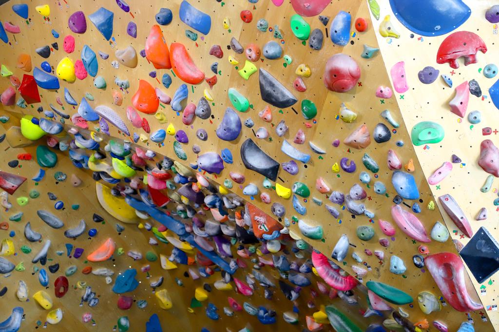 クライミングジム ピラニア 南アルプス店 南アルプス市 スポーツ施設 3