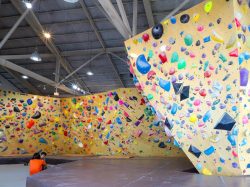 クライミングジム ピラニア 南アルプス店 南アルプス市 スポーツ施設 4