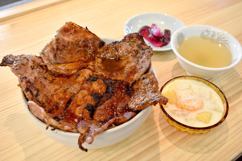ぶた丼 勝 和食　2