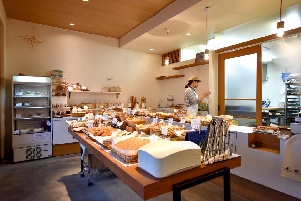 甲府　パンぺパン　パン4