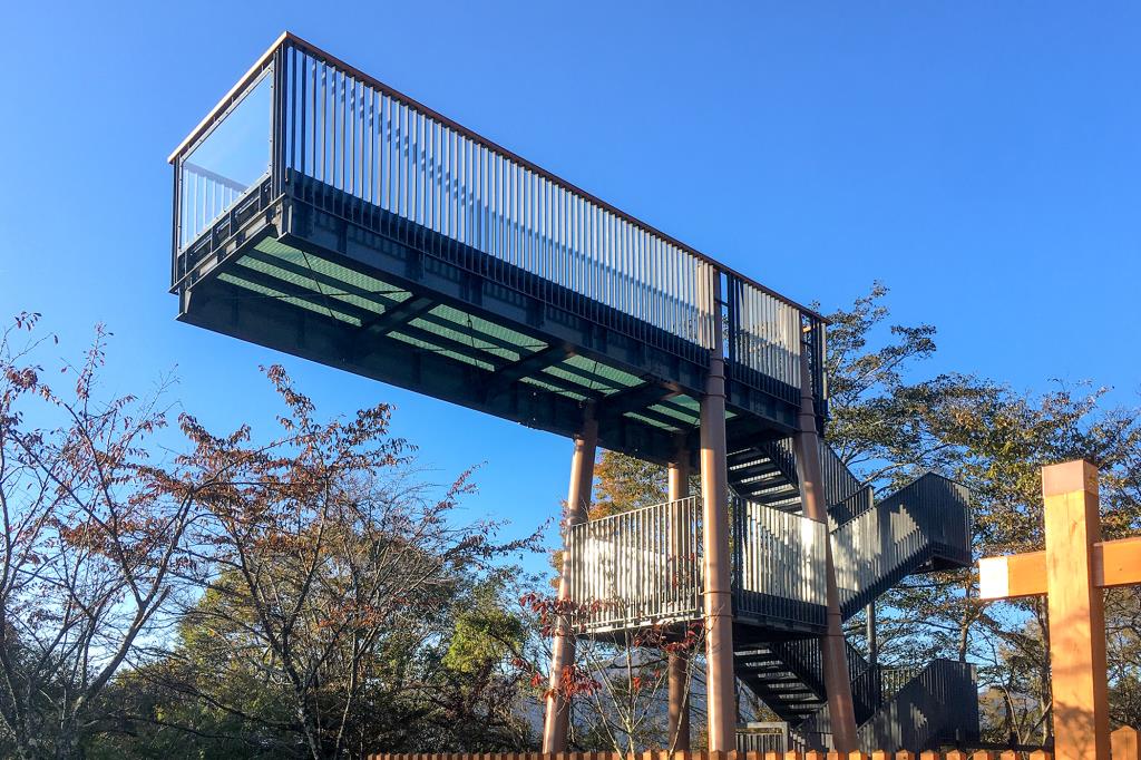 「武田信玄の戦国広場 絶景やぐら」オープン！