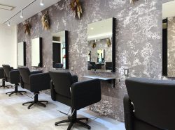 Agu hair edge 昭和町 ヘア