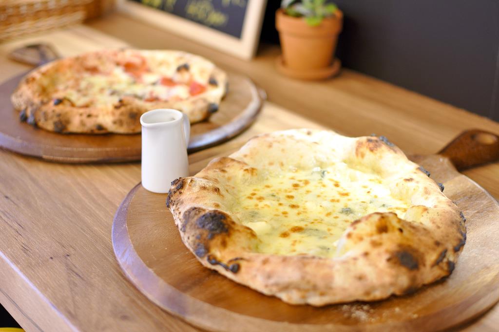 石窯ダイニング Congarita rapporti 昭和町 洋食・イタリアン