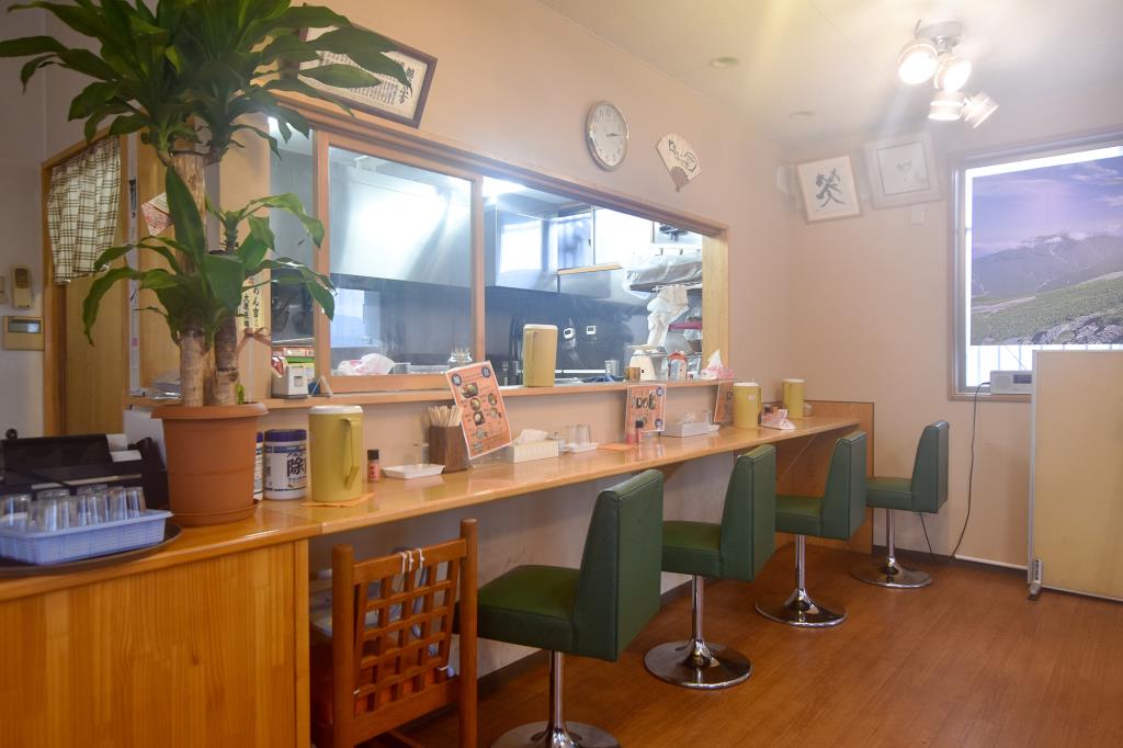 うどん麺吉 昭和町 和食・そば・うそん・テイクアウト