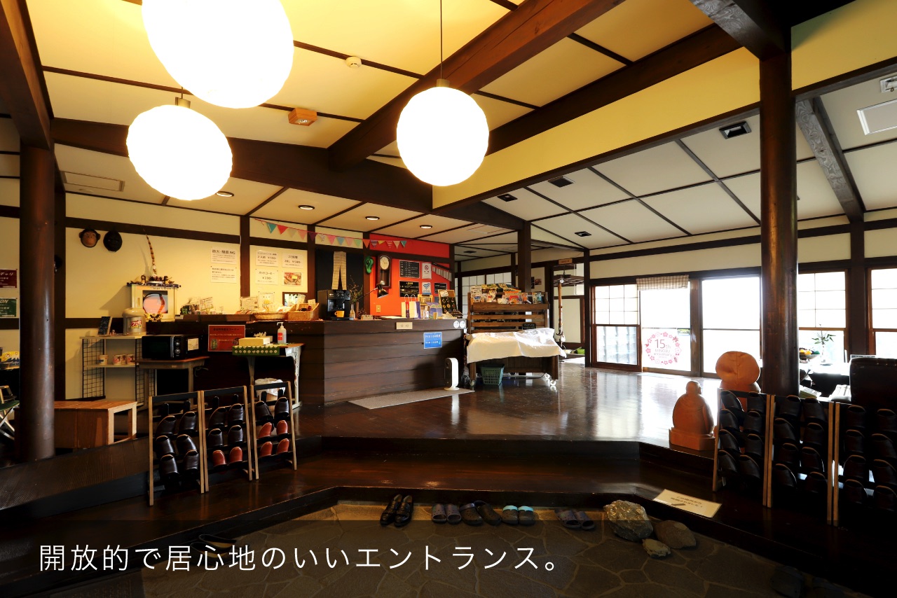 開放的で居心地のいいエントランス。