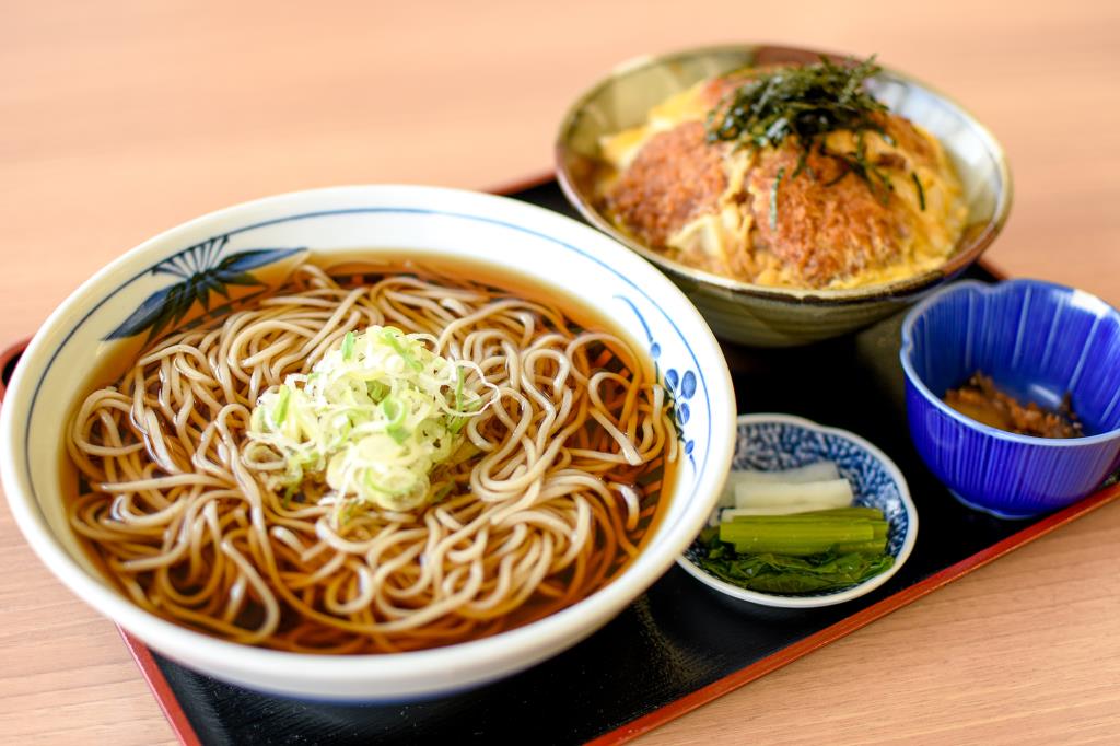 そば茶屋 ビバモール甲斐敷島店 甲斐市 そば