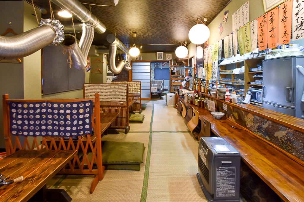 居酒屋ホルモン焼 やすべい 富士吉田市 居酒屋・焼肉・鉄板焼き・お好み焼き