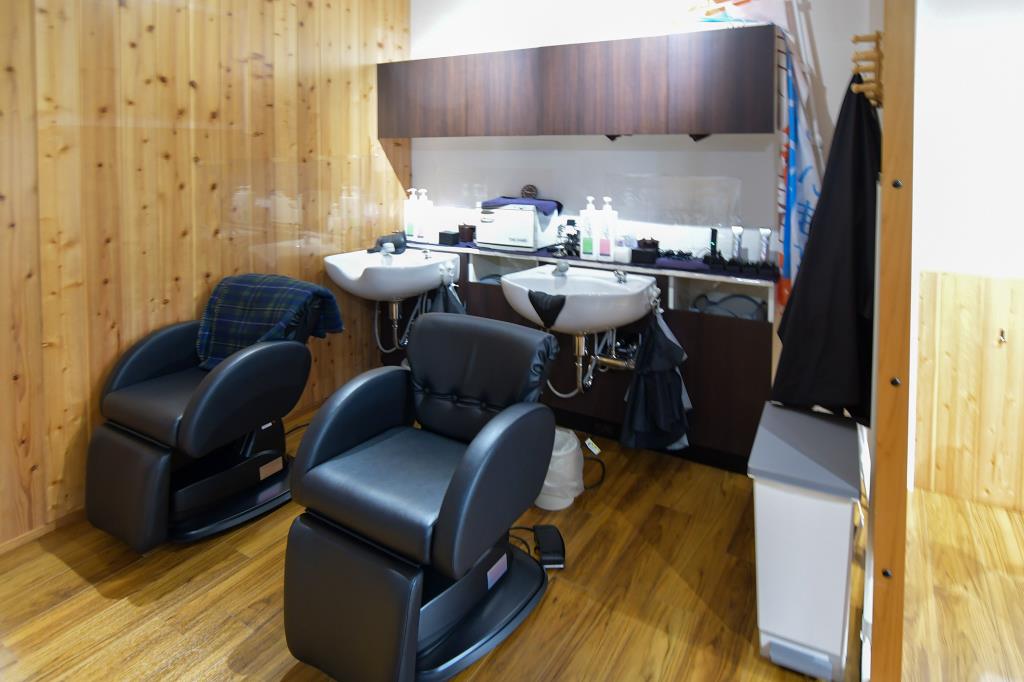 Cut Cut 田富店　中央市 ヘア3