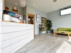 vivi hair&beauty 甲府 ヘア