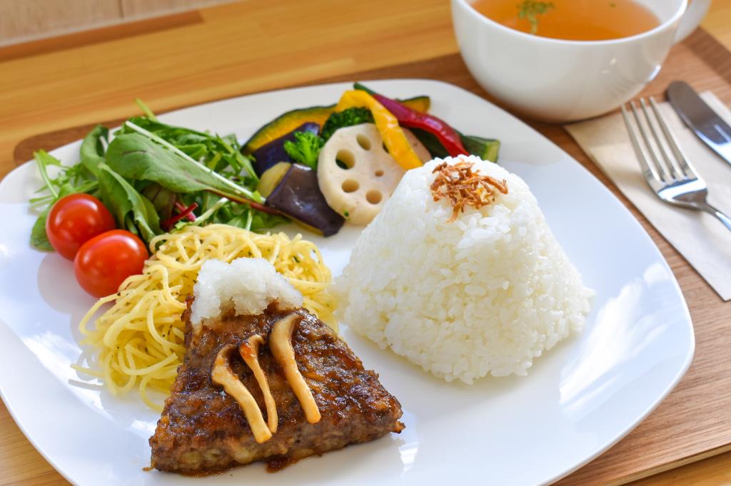 KITCHEN FUJIYAMA VIEW 富士河口湖町 カフェ・カレー