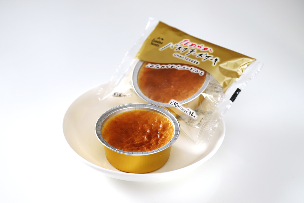 ファミマのなめらかバスクチーズケーキ