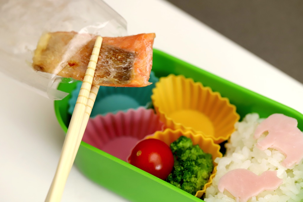 鮭とシューマイ弁当 レシピ工程1-1