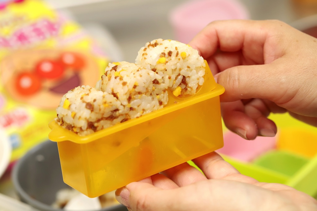 ミニ俵むすびの洋風お弁当 レシピ工程1-2