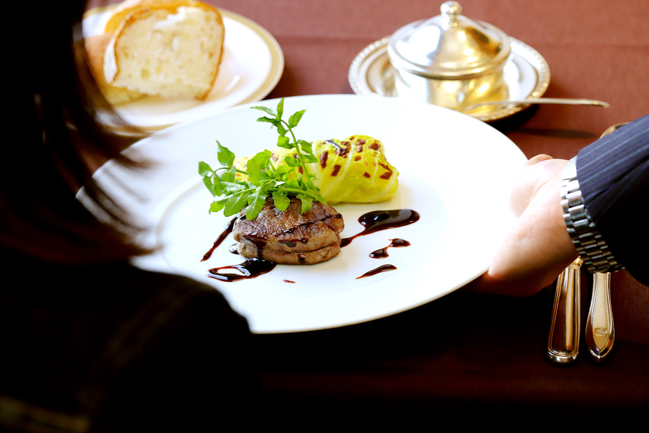 国産牛フィレ肉のポワレ1