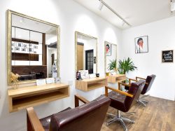 HAIR&MAKE AXIS 昭和町 ヘア・まつ毛・まつエク