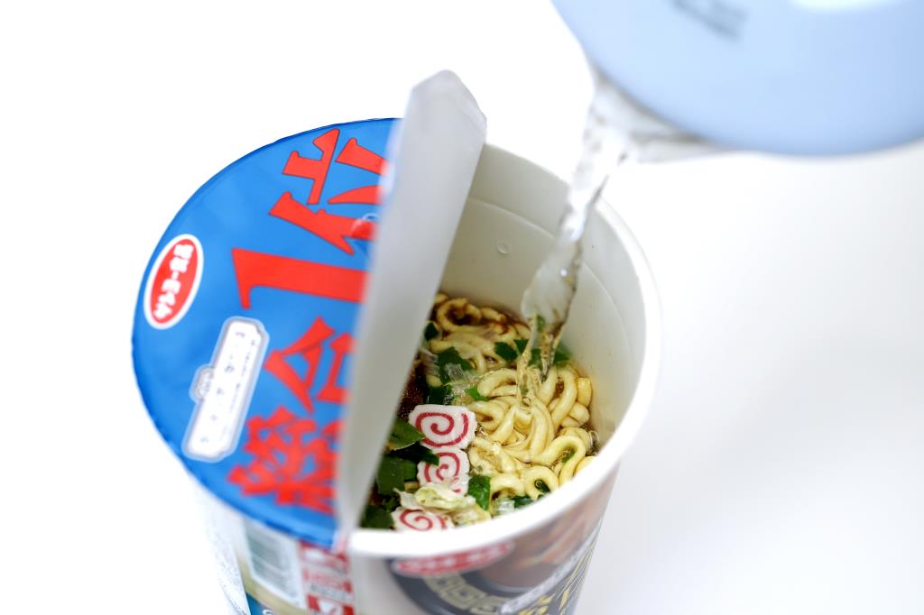 ファミマからうゑず監修カップ麺が発売