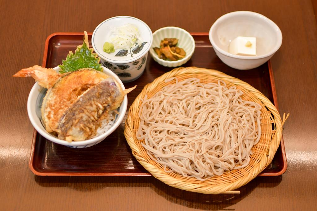 奥藤本店　国母店 甲府 そば