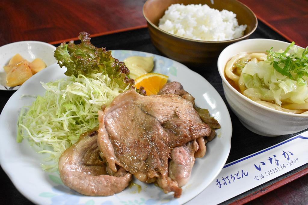 手打ちうどん いなか 忍野村 そば・うどん