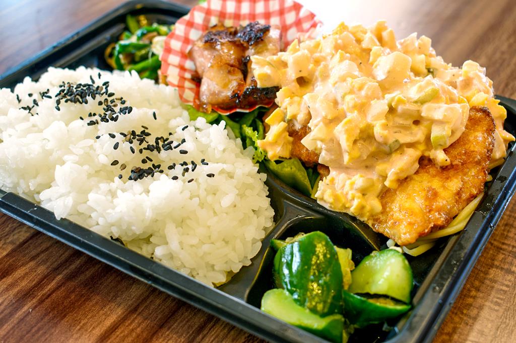 おかず屋 甲府市 和食・洋食・中華・テイクアウト