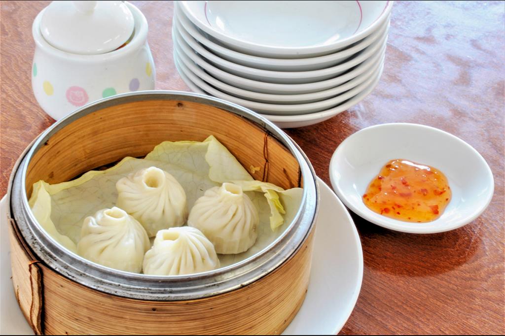 台灣夜市小吃店 甲府 中華・各国料理