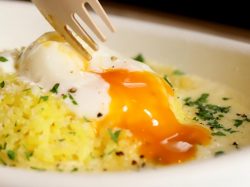 【cafe vol.55】メゾンのドアを開くとき Café cotogoto
