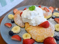 FOODBOATCafe ライフガーデンにらさき店