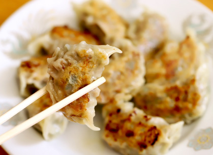 あかつき食堂の焼き餃子