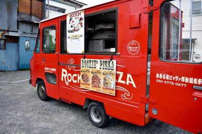 キッチンカー ロッキンピザ2