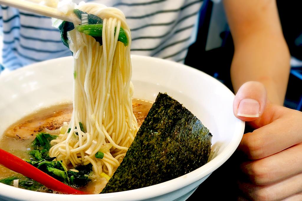 甲府のラーメン新店 つか田