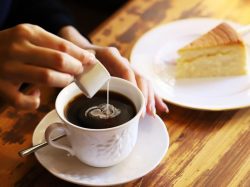 【cafe vol.59】思い出のフリフリぶんぶん KuRu | ゆるゆるカフェめぐり〜スタッフのぶれいくたいむ〜 | PORTA