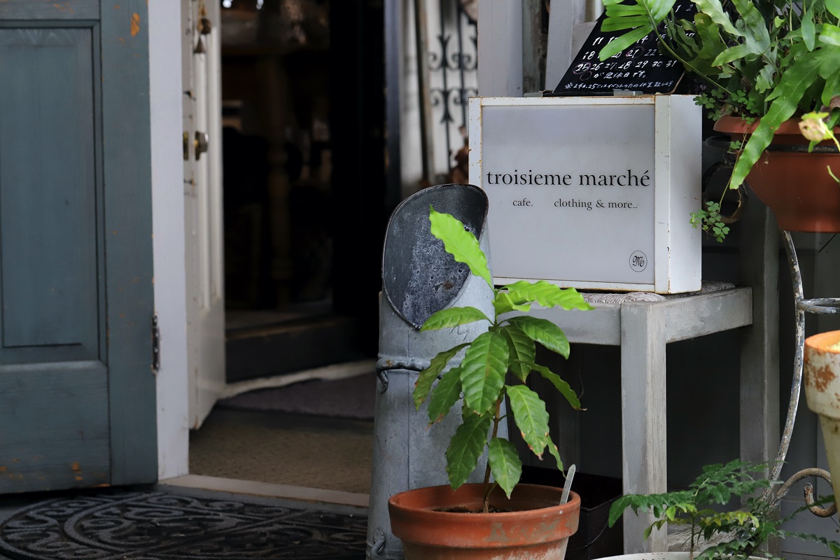 troisième marché 写真4