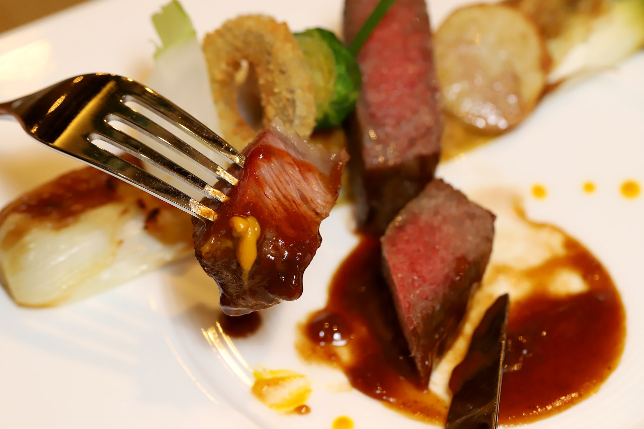 誓いの丘イストアールのメイン料理2