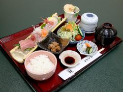 ぶどうの丘 和食処 丘庵 甲州市 和食
